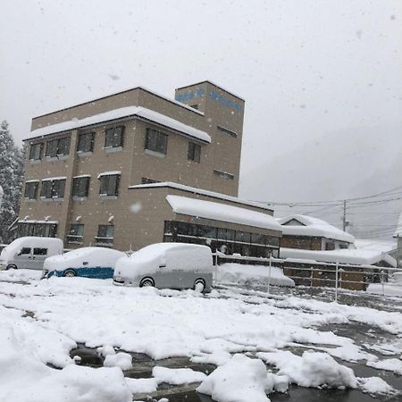 Отель Onsen Minshuku Yutakaya Юдзава Экстерьер фото