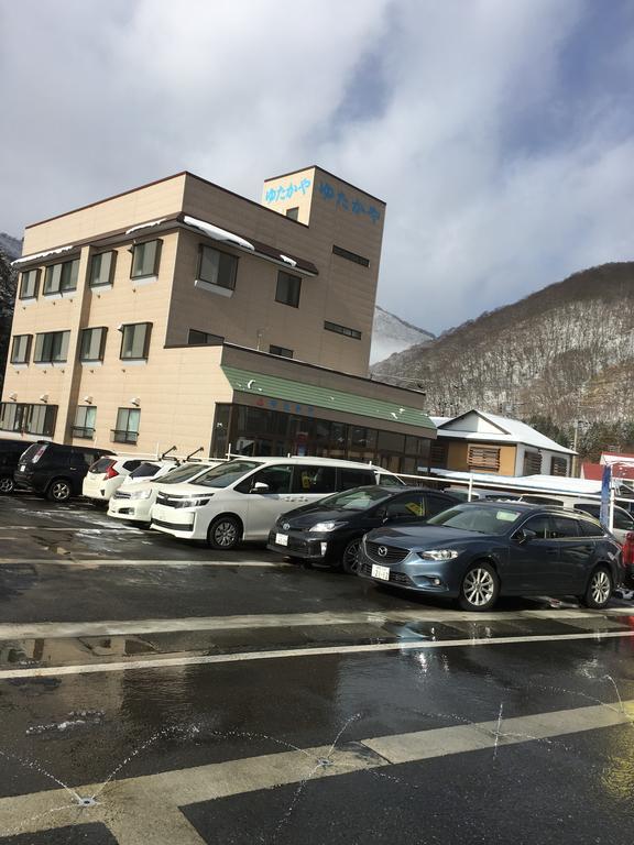 Отель Onsen Minshuku Yutakaya Юдзава Экстерьер фото